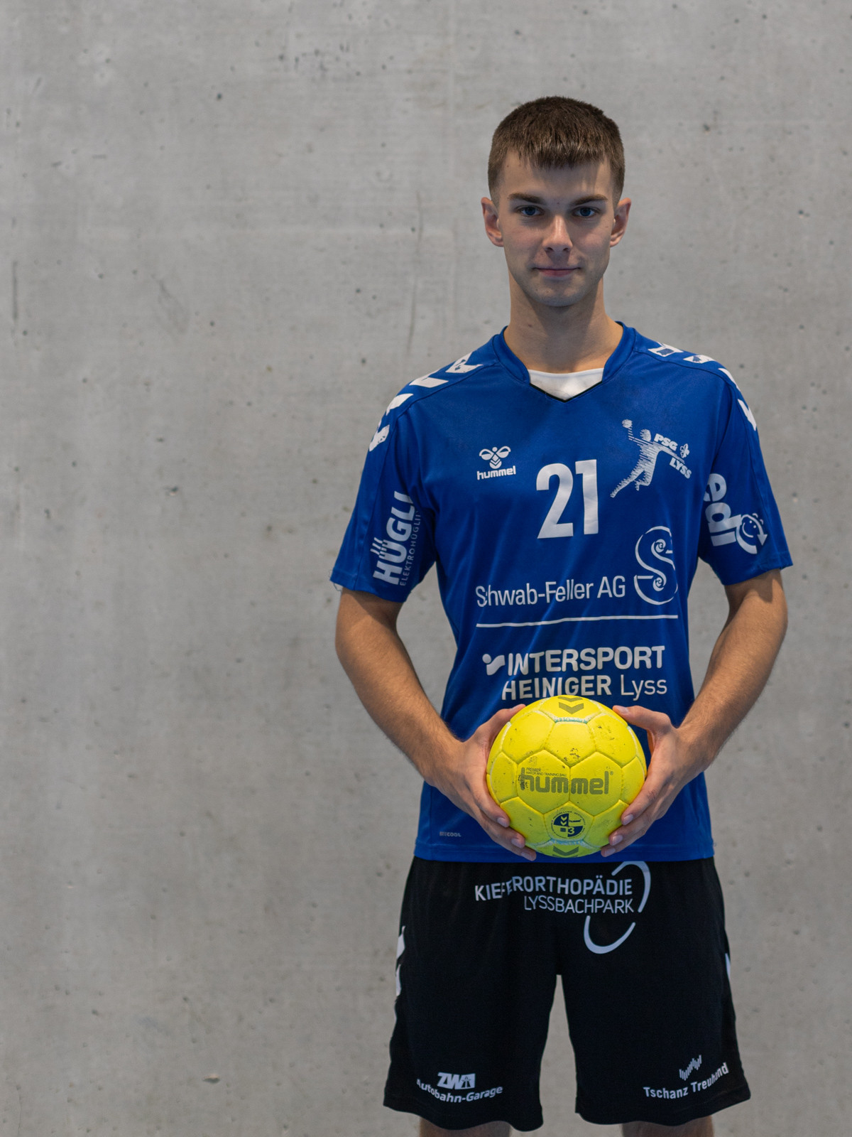 #21 Morris Tschann